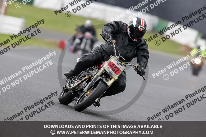 Vintage motorcycle club;eventdigitalimages;mallory park;mallory park trackday photographs;no limits trackdays;peter wileman photography;trackday digital images;trackday photos;vmcc festival 1000 bikes photographs